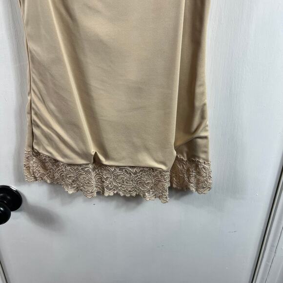 Maidenform Sweet Nothings nude lace trim camisole. Sz XL - Picture 3 of 7